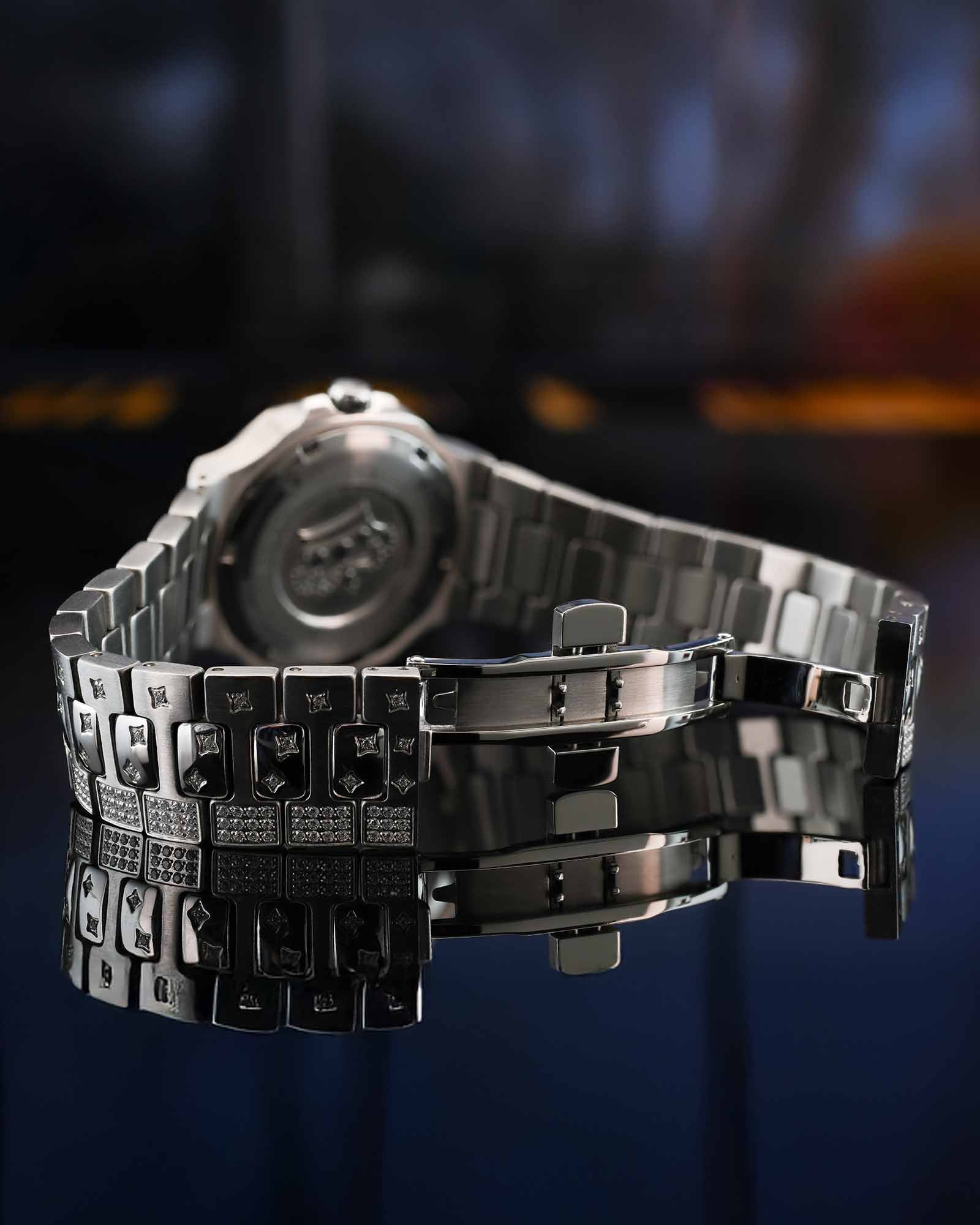 Renaissance Woman 6120 - 35mm