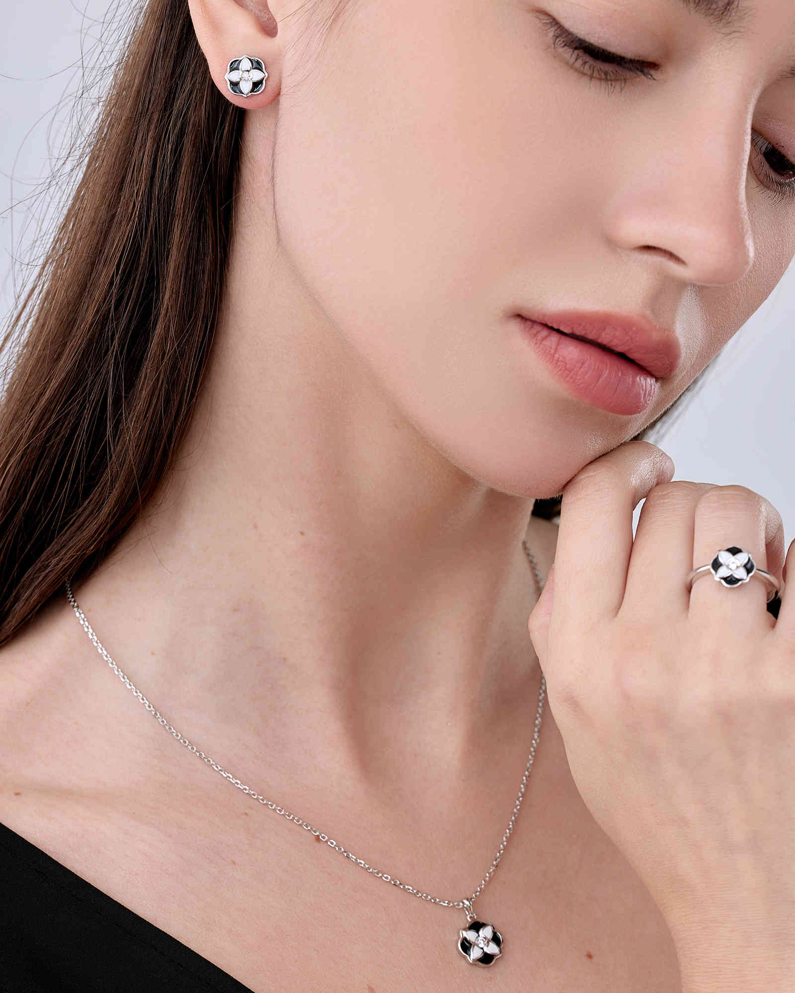 Fleur d’Émail Ohrring - 8342910